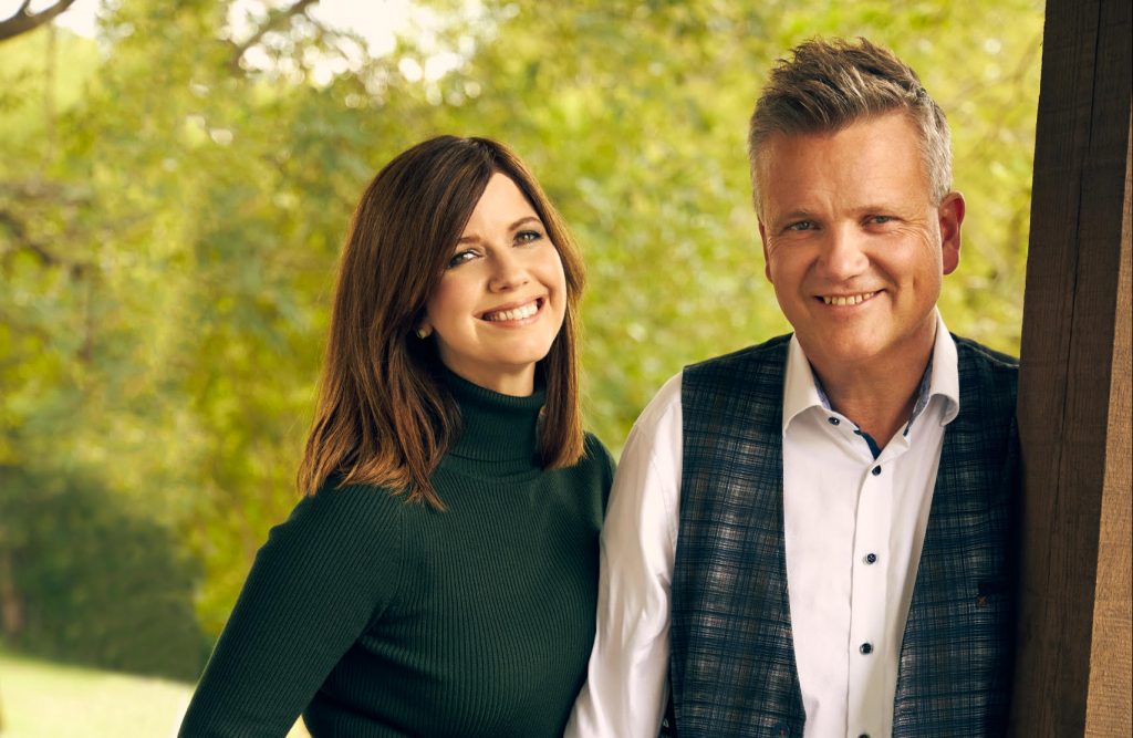 [Music] The Lord Almighty Reigns - Keith & Kristyn Getty | COGHIVE 2024