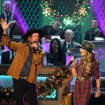 Zach Williams Performs With Lainey Wilson On ‘CMA Country Christmas’ Airing December 14