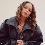 Blanca Releases “O Come, All Ye Faithful (Gloria)”